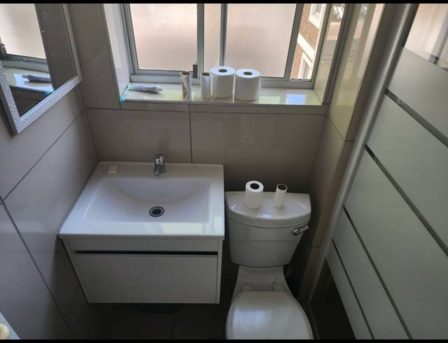 2 bed property to rent in LA COLLINE